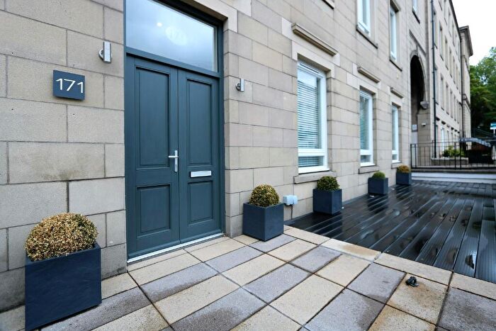 3 Bedroom Flat To Rent In Elderslie Street, Glasgow, G3