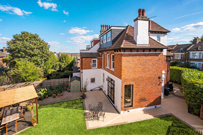 4 Bedroom Semi-Detached House For Sale In Byne Road, Sydenham, London, SE26
