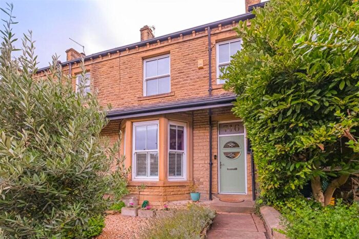 4 Bedroom Terraced House For Sale In Huddersfield Road, Wyke, Bradford, BD12