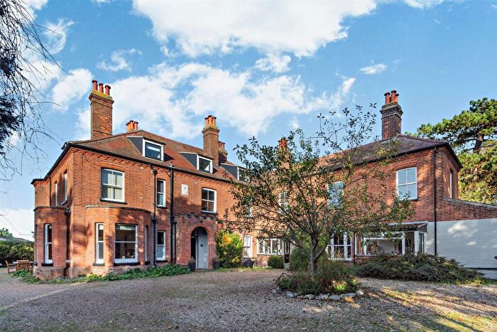 2 Bedroom Apartment For Sale In Weybourne, Holt, NR25