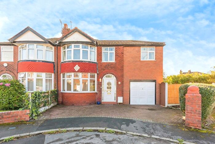 4 Bedroom Semi-Detached House For Sale In Pollen Close, Sale, Cheshire, M33