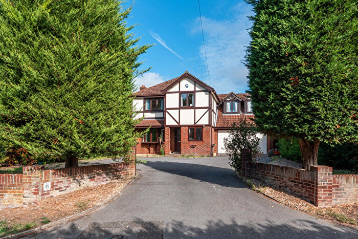 4 Bedroom Detached House For Sale In Greenaway Lane, Warsash, Hampshire, SO31