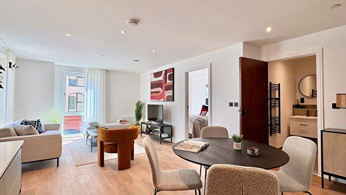 1 Bedroom Flat To Rent In Windsor Bridge Road, Bath, BA2