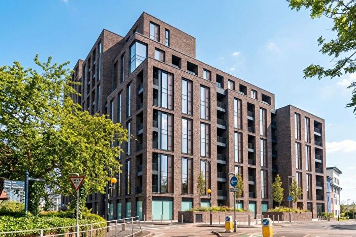 1 Bedroom Flat To Rent In Woking, Surrey, GU22