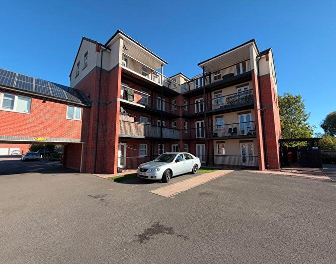 2 Bedroom Flat For Sale In Flat, Beagle Close, Off Abbey Lane, Leicester, LE4