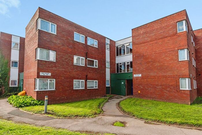 2 Bedroom Flat For Sale In Spring Street, Ocker Hill, Tipton, DY4