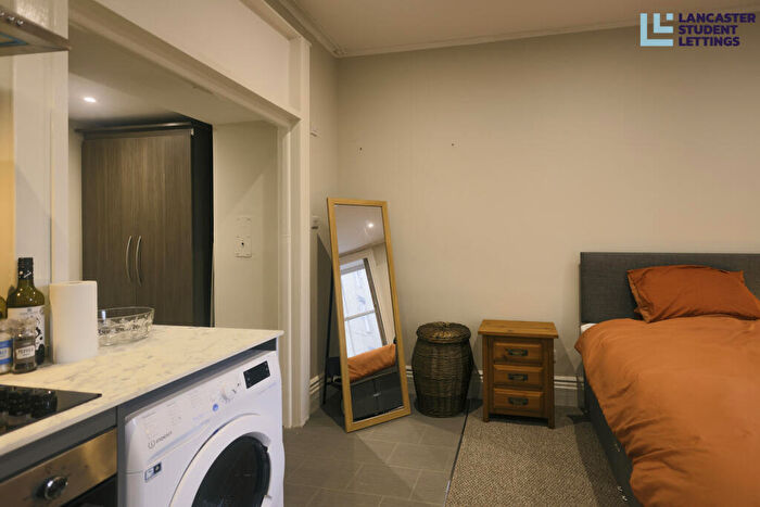 1 Bedroom House To Rent In Queen Street, Lancaster, LA1