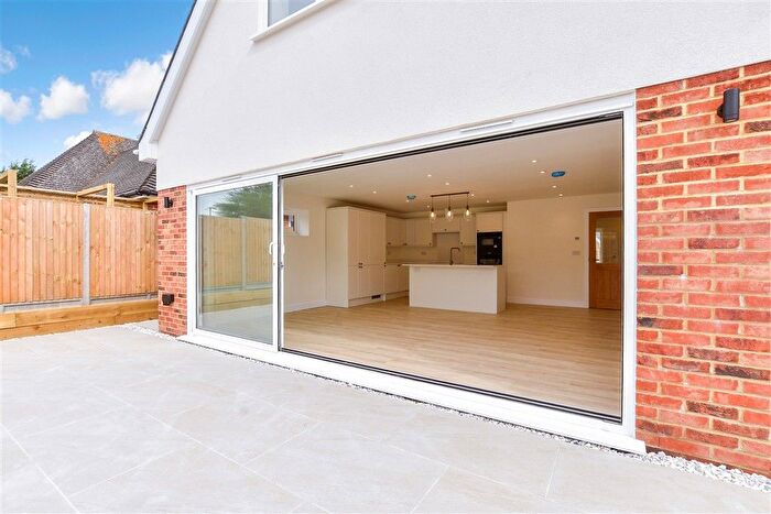 4 Bedroom Detached House For Sale In Green Meadows, Eythorne, Kent, CT15