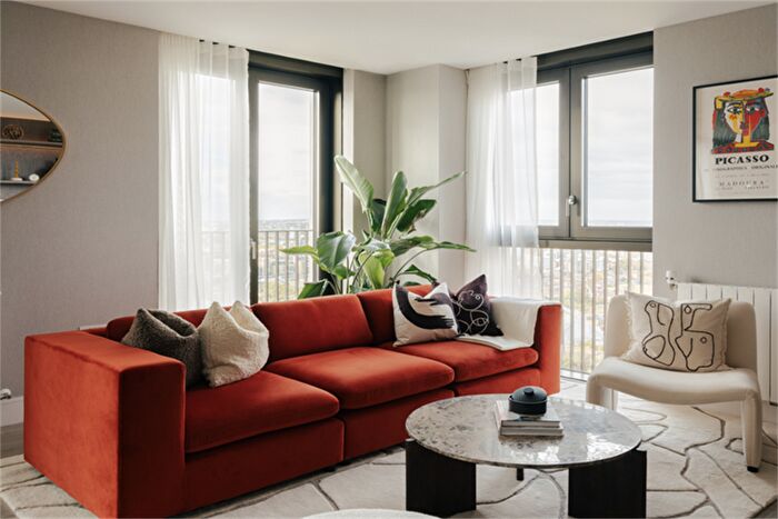 1 Bedroom Flat For Sale In The Redwood, Twelvetrees Park, London, E16
