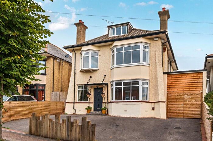 6 Bedroom Detached House For Sale In Castlemain Avenue, Southbourne, Bournemouth, BH6