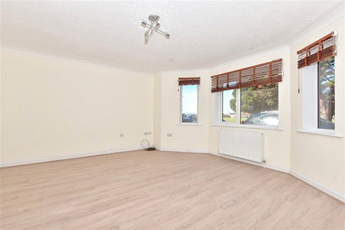 4 Bedroom Detached House For Sale In Manor Road, Lydd, Romney Marsh, Kent, TN29