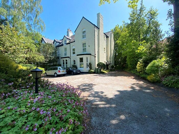 2 Bedroom Flat For Sale In Harthill Court, Woodville Road, Altrincham, WA14