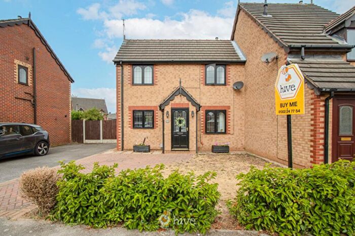 2 Bedroom Semi-Detached House For Sale In Edencroft Drive, Edenthorpe, Doncaster, DN3
