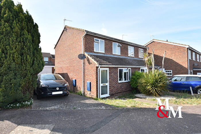 3 Bedroom Semi-Detached House To Rent In Grebe Close, Flitwick, MK45