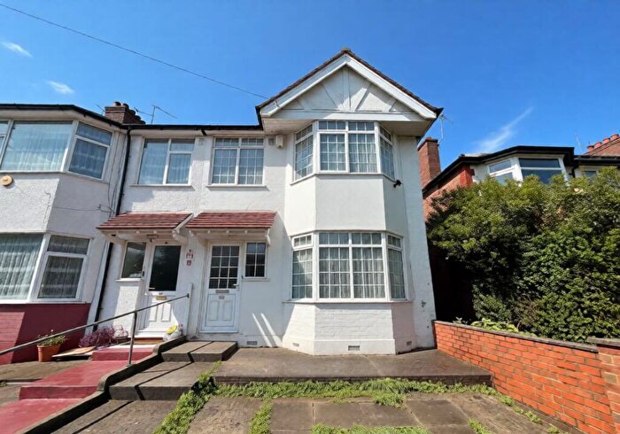 3 Bedroom End Of Terrace House For Sale In Bridgewater Road, Wembley, Middlesex, HA0