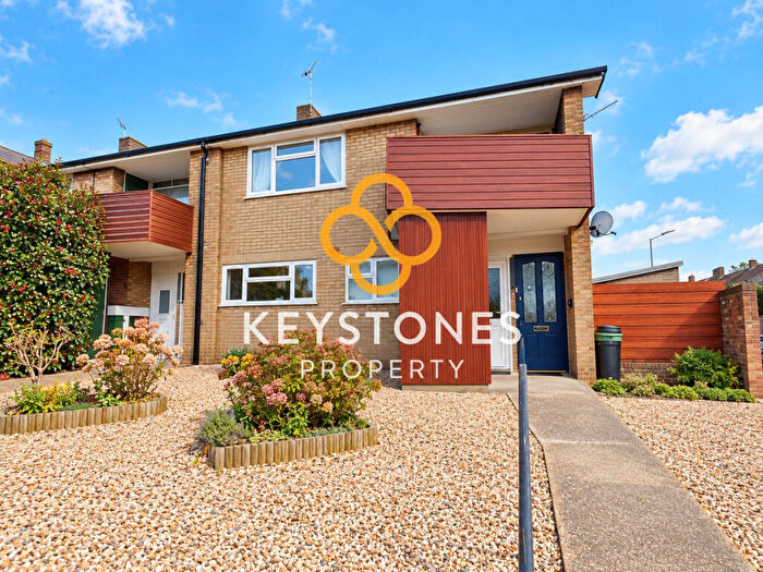 2 Bedroom Maisonette To Rent In Station Lane, Hornchurch, RM12