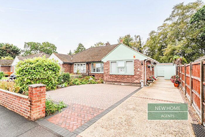 3 Bedroom Semi-Detached Bungalow For Sale In Warwick Road, Ash Vale, Aldershot, GU12