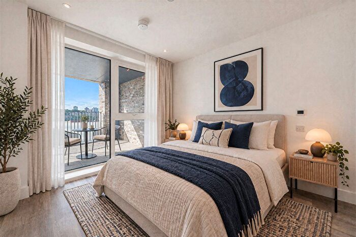 1 Bedroom Flat For Sale In Store Road, London, E16