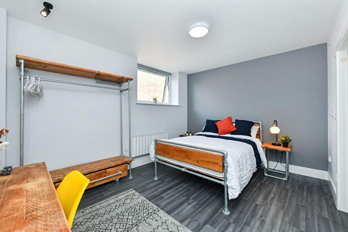 1 Bedroom Apartment To Rent In A High Road, Beeston, NG9