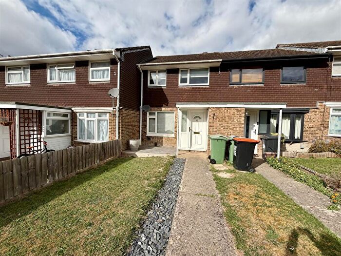 3 Bedroom Property To Rent In Salters Way, Dunstable, LU6