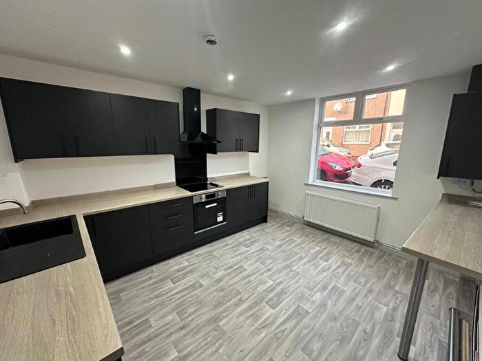 8 Bedroom House Of Multiple Occupation To Rent In Easson Road, Darlington, DL3