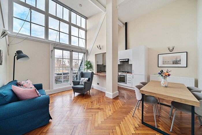 2 Bedroom Flat For Sale In Pages Walk, London, SE1
