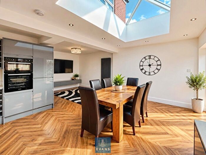 3 Bedroom End Of Terrace House For Sale In Addison Road, Keresley, Coventry, CV6