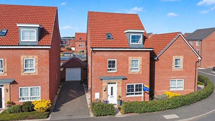 6 Bedroom Detached House For Sale In Plessey Road, Beeston, Nottingham, NG9