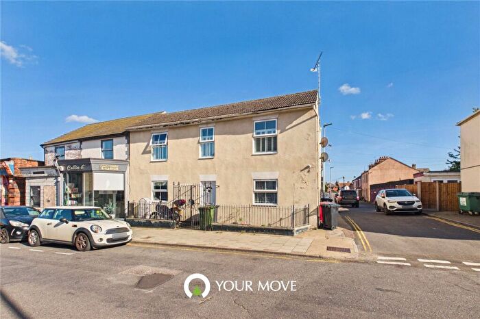 2 Bedroom Flat For Sale In Bells Road, Gorleston, Great Yarmouth, Norfolk, NR31