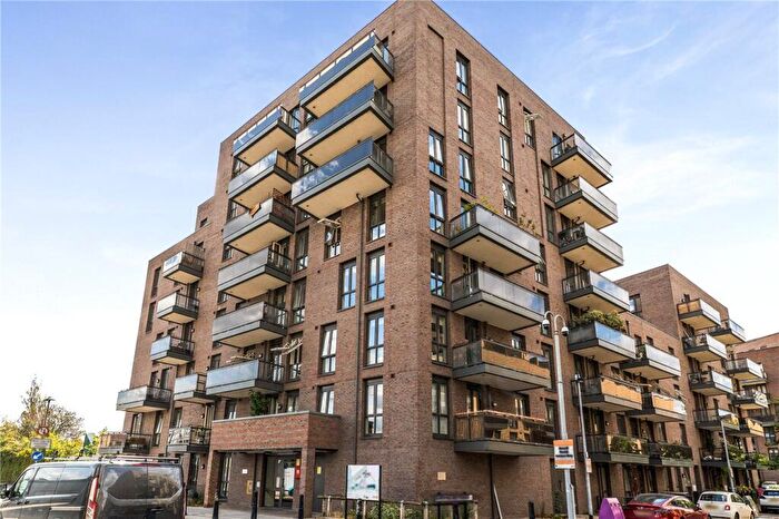 1 Bedroom Apartment For Sale In Bow Common Lane, London, E3