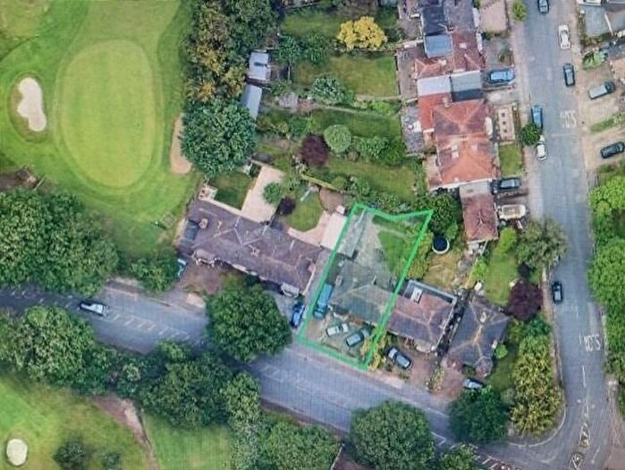 4 Bedroom Semi-Detached House For Sale In Farnaby Road, Bromley, Kent, BR1