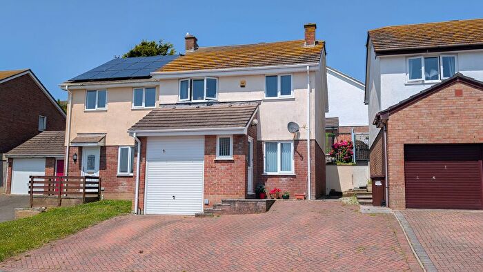 3 Bedroom Semi-Detached House For Sale In Parc Godrevy, Newquay, TR7