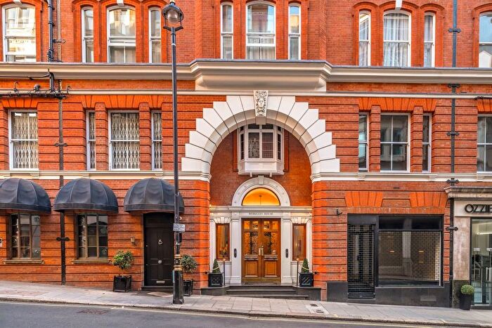 1 Bedroom Flat For Sale In Hay Hill, Mayfair, W1J