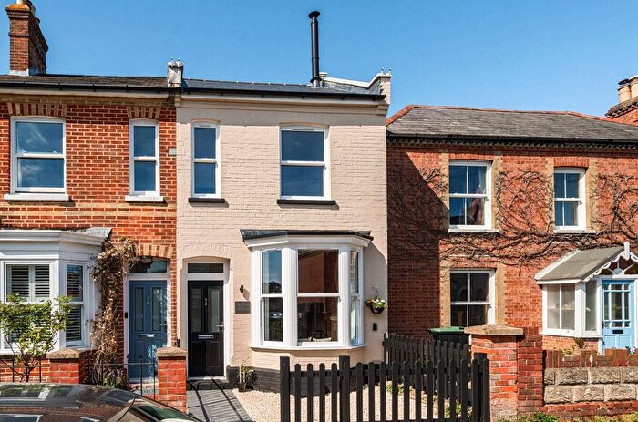 2 Bedroom Terraced House For Sale In Western Road, Lymington, SO41