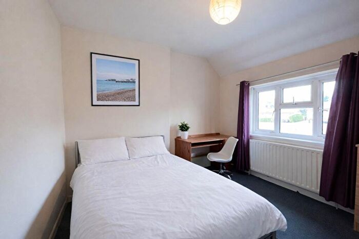1 Bedroom Terraced House To Rent In The Avenue, Brighton, BN2