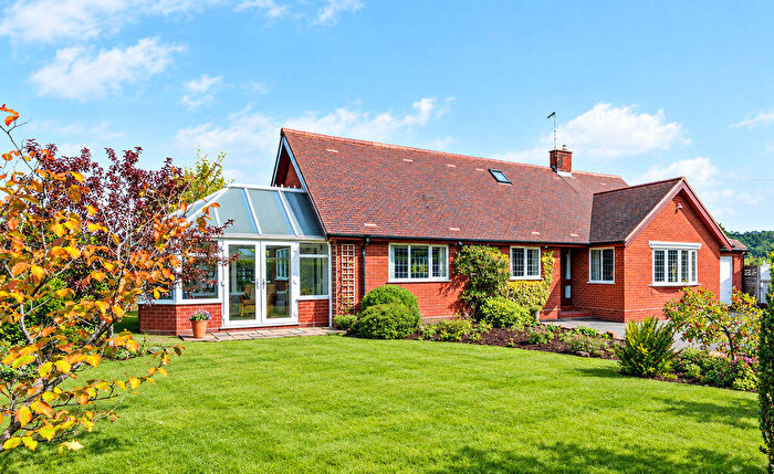 4 Bedroom Detached House For Sale In Brown Knowl, Chester., CH3