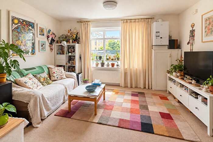 2 Bedroom Apartment To Rent In Humberstone Road, Cambridge, CB4