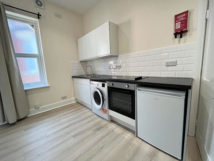 1 Bedroom Apartment To Rent In Magdala Road, Mapperley Park, Nottingham, NG3