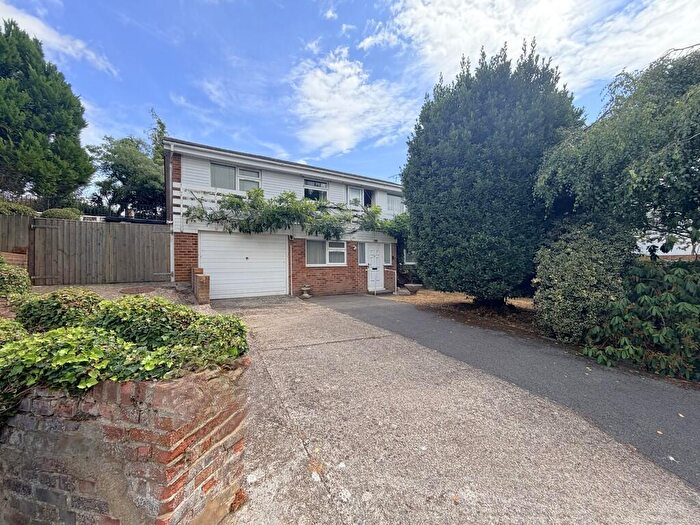 4 Bedroom Detached House For Sale In Cherry Hill Grove, BH16
