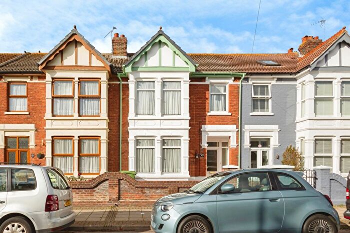 3 Bedroom Terraced House For Sale In Chelmsford Road, Portsmouth, Hampshire, PO2