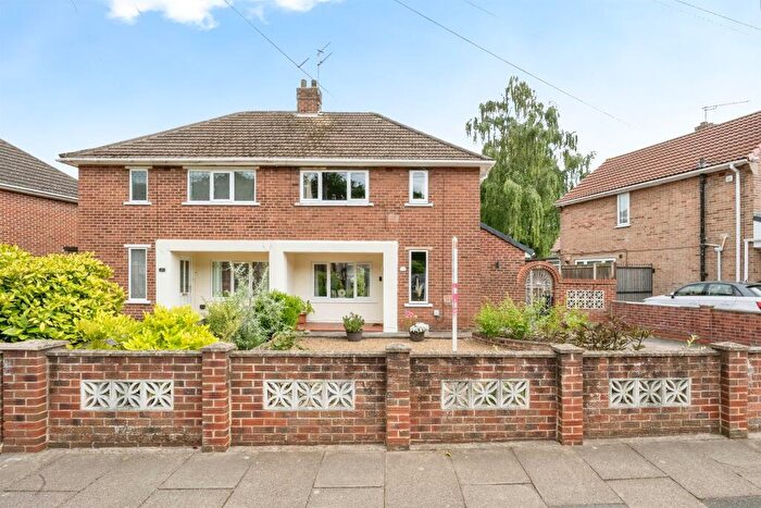 2 Bedroom Semi-Detached House For Sale In Elmham Road, Cantley, Doncaster, DN4