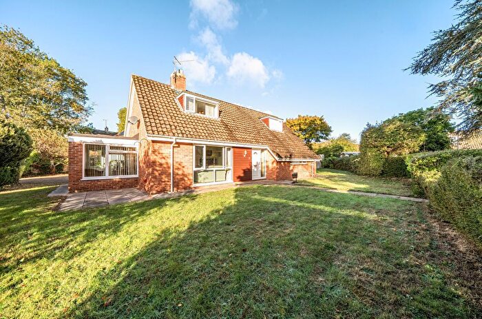 4 Bedroom Detached House For Sale In Fouracres Close, Taunton, TA1
