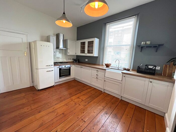 2 Bedroom Apartment To Rent In Friars Walk, St Leonards, EX2
