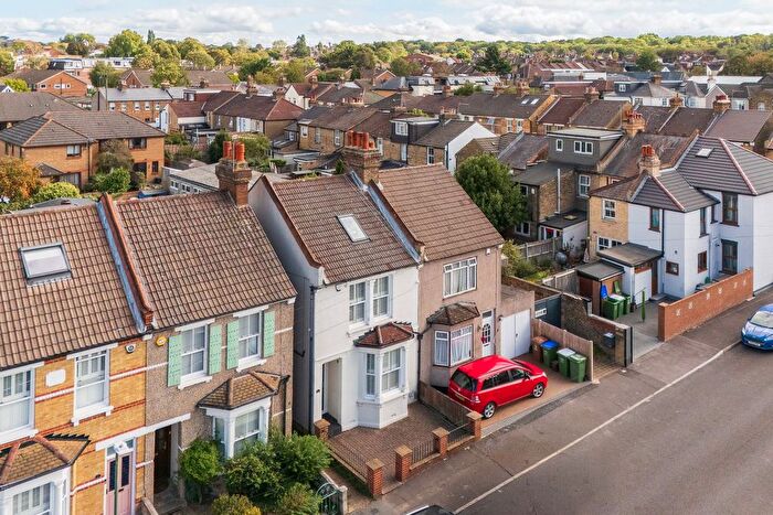 4 Bedroom Semi-Detached House For Sale In Bedford Road, Sidcup, DA15