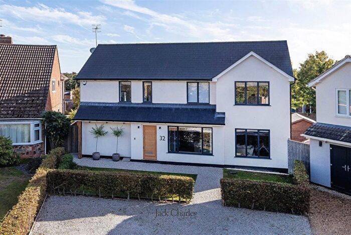 4 Bedroom Detached House For Sale In Fairfield Way, Hildenborough, Tonbridge, TN11