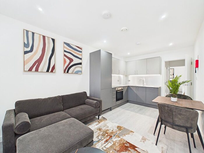 1 Bedroom Flat To Rent In Virginia House -, Station Road, Egham, Surrey, TW20