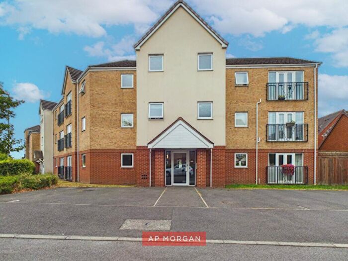 2 Bedroom Apartment For Sale In Balmoral Way, Birmingham, West Midlands, B14