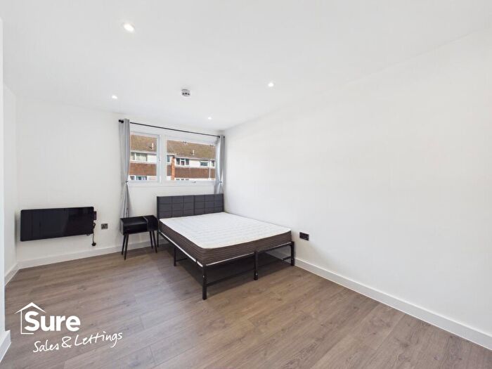 1 Bedroom Town House To Rent In The Wye, Hemel Hempstead, Hertfordshire, HP2