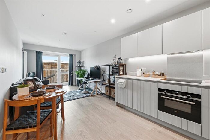 1 Bedroom Flat For Sale In Botanist House, Seagull Lane, E16