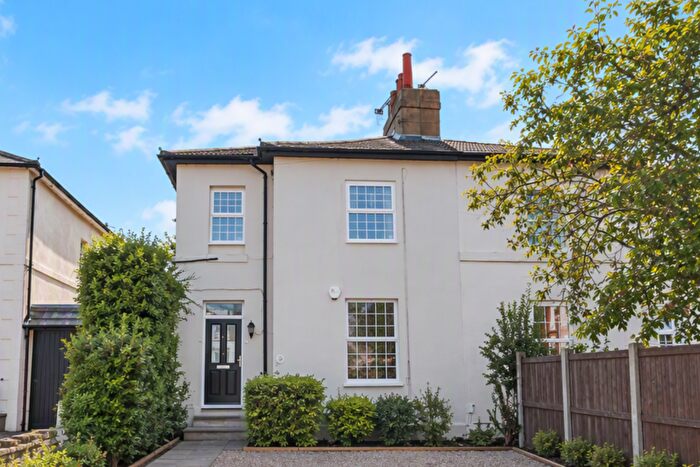 1 Bedroom Flat To Rent In Darnley Road, Gravesend, DA11